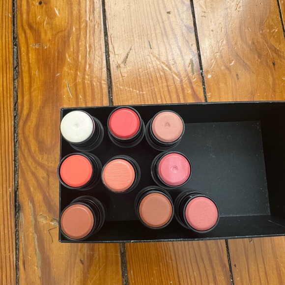 Nudestix all over face color - Picture 3 of 3